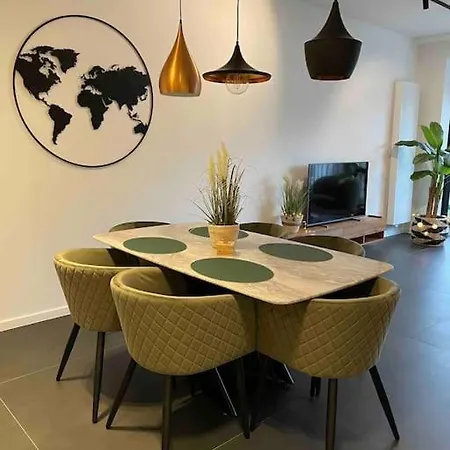 Chic, Luxe Loftstijl In * Oostende