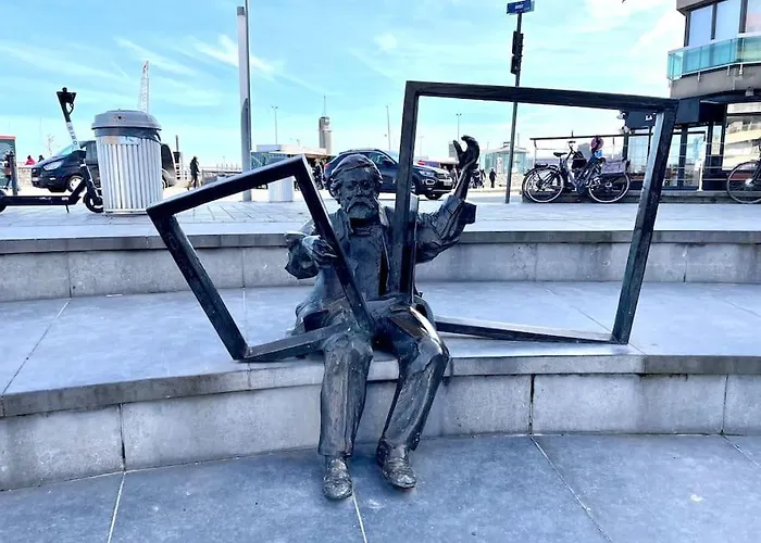 Chic, Luxe Loftstijl In Apartman Ostende