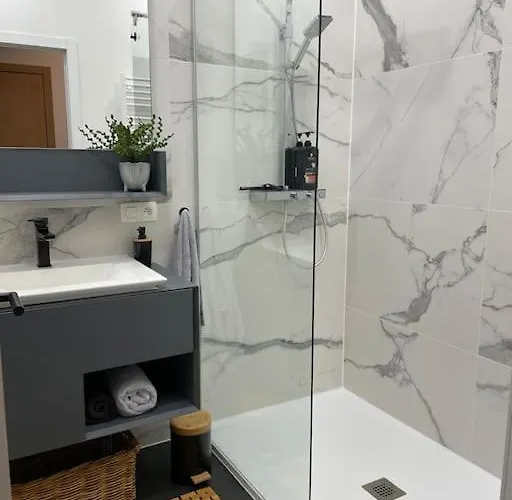 Chic, Luxe Loftstijl In Ostende