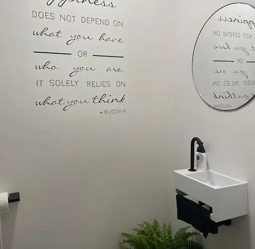 Chic, Luxe Loftstijl In Apartman Ostende