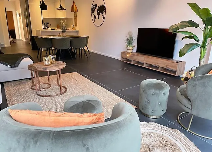 Chic, Luxe Loftstijl In Apartman Ostende